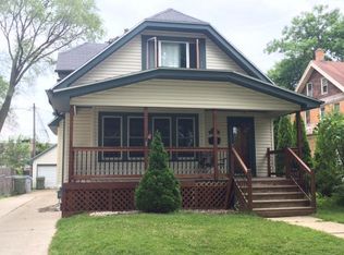 2219 E Fernwood Ave, Milwaukee, WI 53207