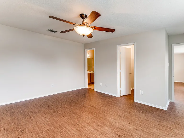14048 Firebush Ln — Photo 6