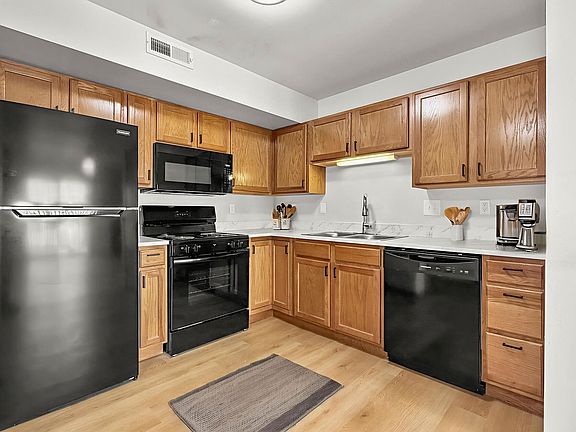 4th image of 4020 33rd Ave SW APT 7