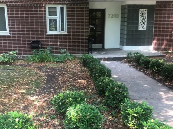 7200 Oak Ave APT 1SE, River Forest, IL 60305