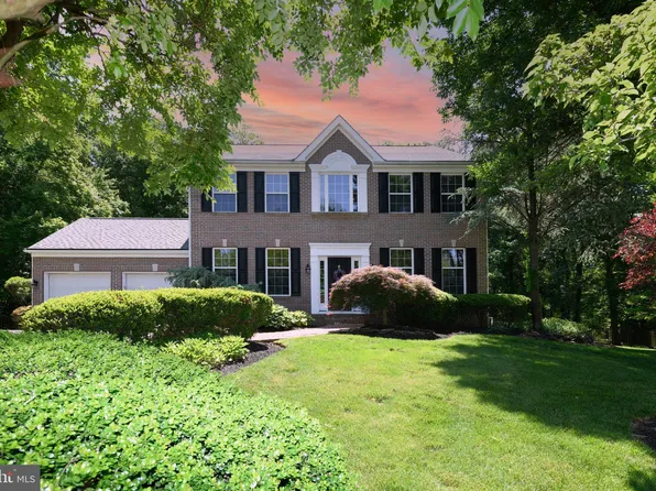107 Weatherhill Ct, Hainesport, NJ 08036