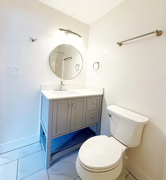 523 S Constitution Ave #B — Photo 30
