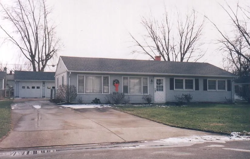 312 Gildona Dr photo 1