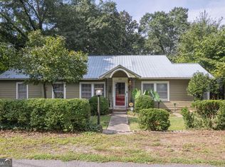 56 Hillcrest Dr, Toccoa, GA 30577