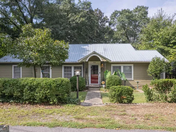 56 Hillcrest Dr, Toccoa, GA 30577