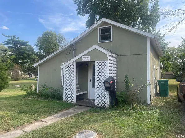 1237 E Wheeler St, Macomb, IL 61455