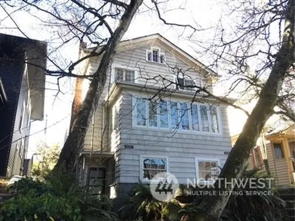 5247 18th Avenue NE, Seattle, WA 98105
