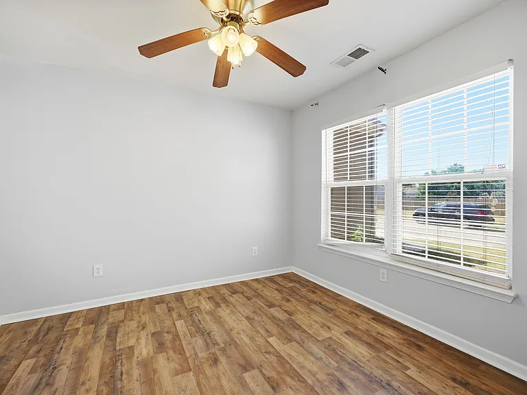 3440 Royal Highland Dr — Photo 18