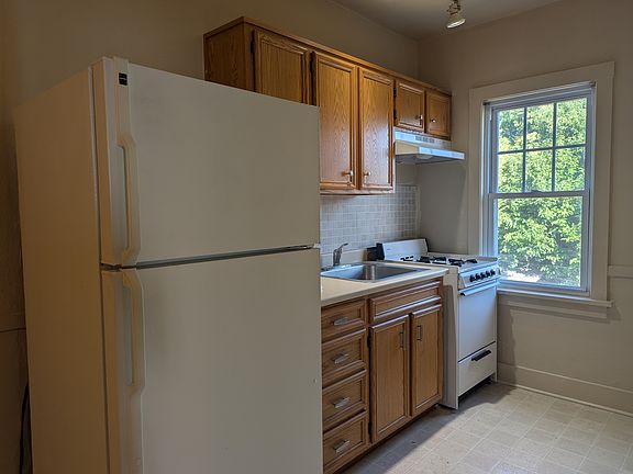 3rd image of 1422 E State St #11458968