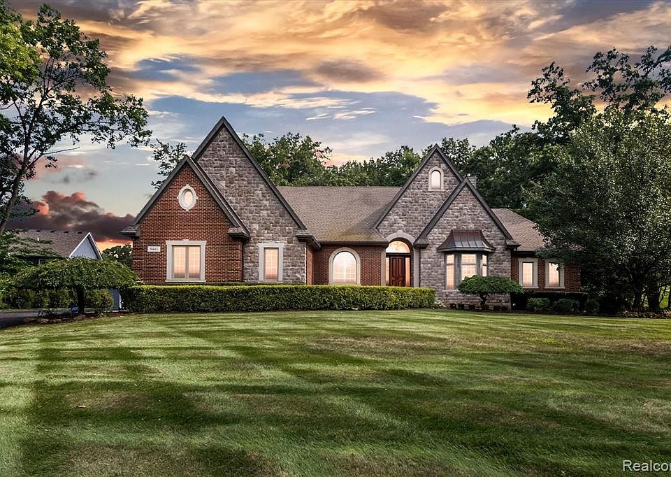 9443 Kerrington Ct, Brighton, MI 48114 Zillow