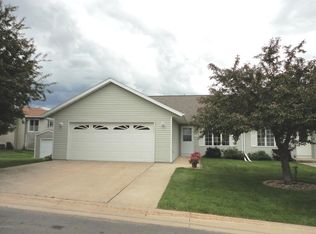 115 Orchard Manor Dr SE, Plainview, MN 55964