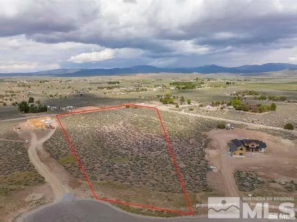 1417 Hunters Point Dr, Gardnerville, NV 89410