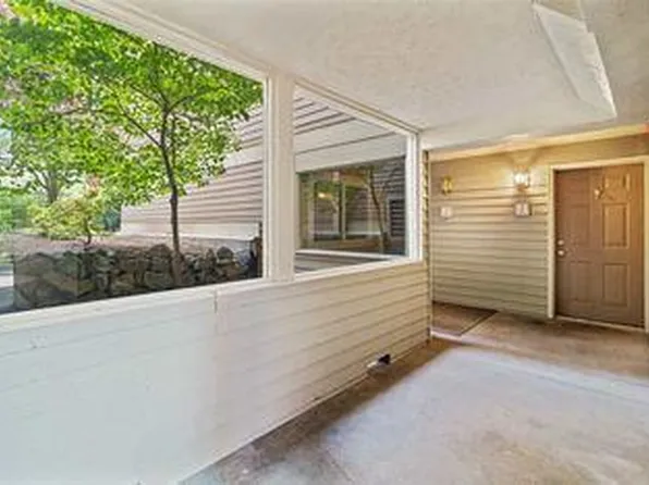 639 N Riverpoint Blvd APT J103, Spokane, WA 99202