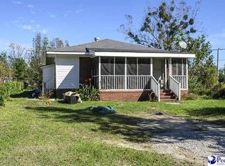 516 Beaufort St, Dillon, SC 29536