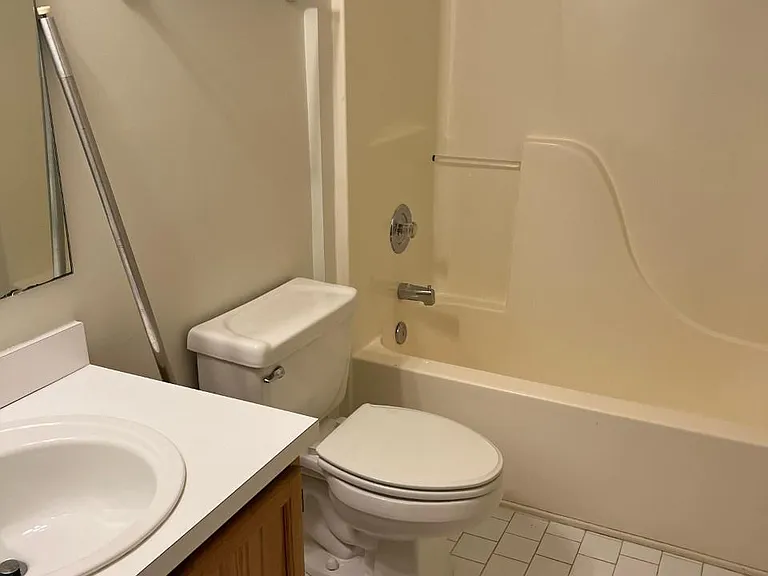 3430 Lainey Ln #D — Photo 6