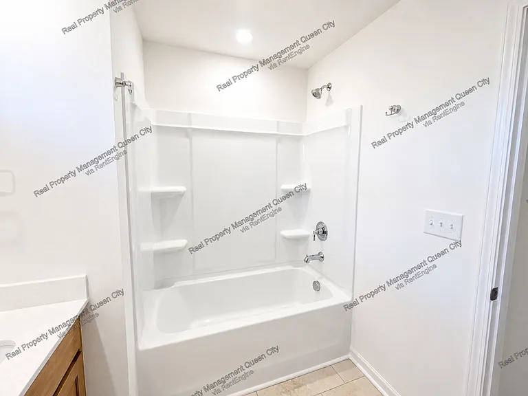 3105 Lilac Grove Dr — Photo 14