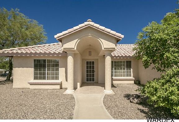 4th image of 2301 Tigertail Dr