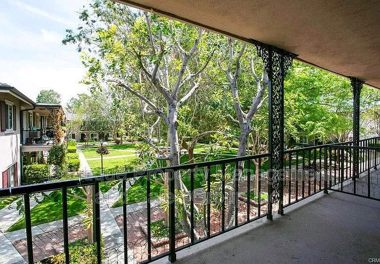 660 S Glassell St #88 — Photo 20
