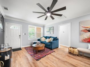 30 W 49th St #B, Savannah, GA 31405
