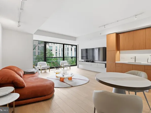 925 H St NW APT 404, Washington, DC 20001