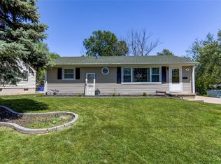 18 Sandcreek Dr, Decatur, IL 62521