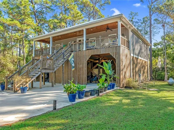 124 Buchanan St, Dauphin Island, AL 36528