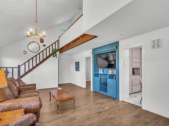 5th image of 3223 Northridge Dr