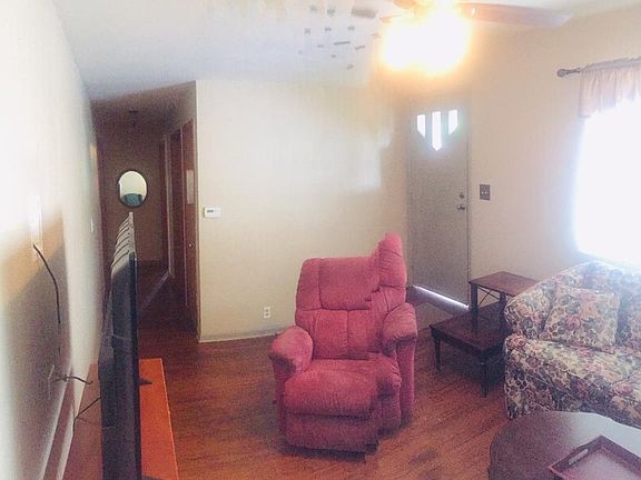5th image of 1102 McConnell Dr