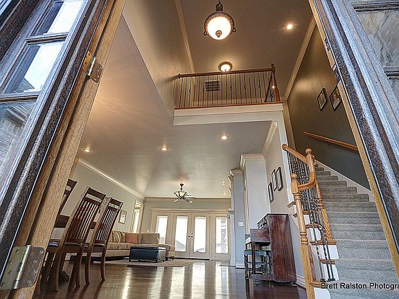 2nd image of 1006 NE Halifax Pl