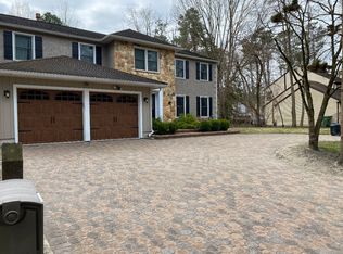 5 Canterbury Ct, Marlton, NJ 08053