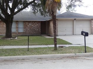 7110 Tara Dr, Richmond, TX 77469