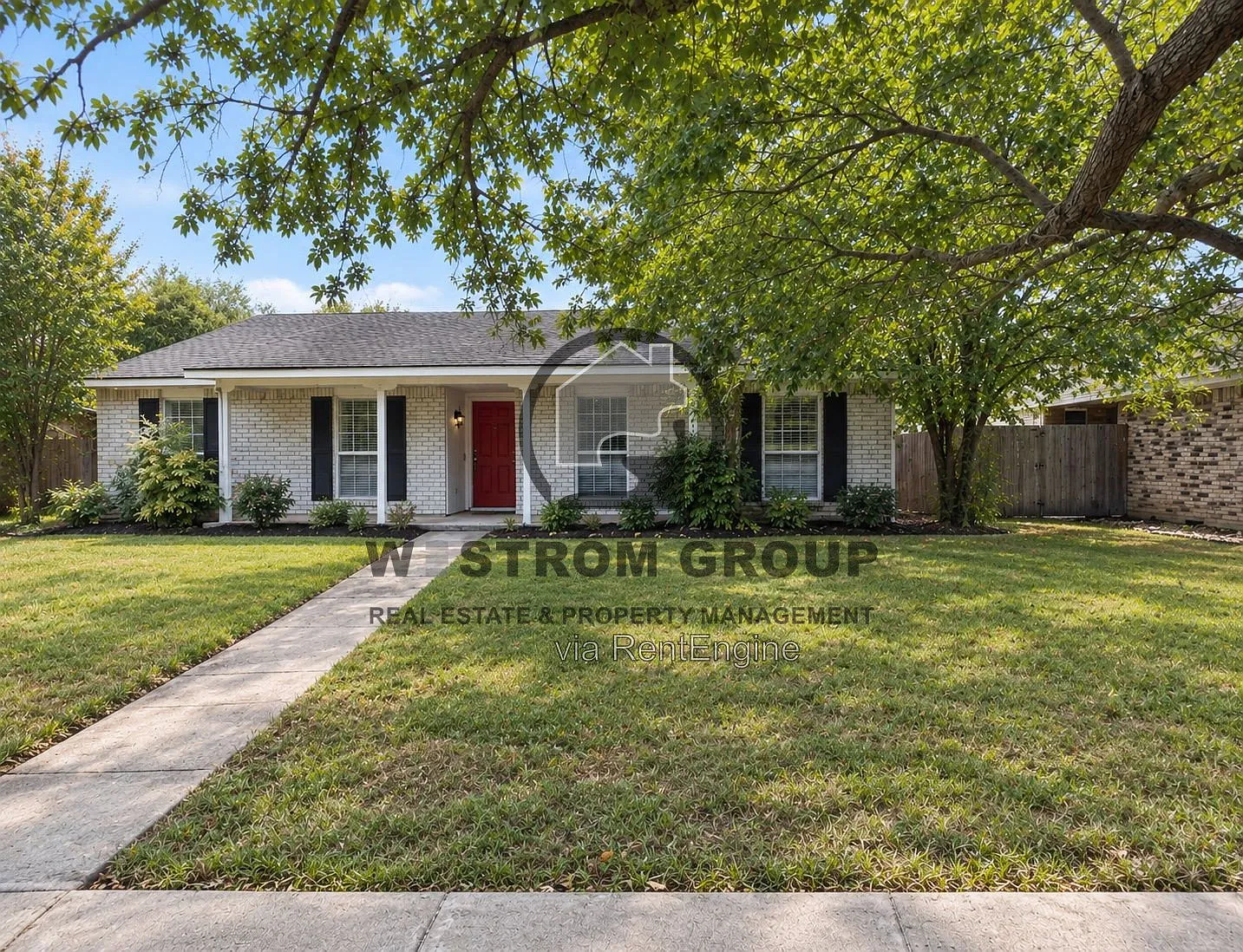3 bed, 2.0 bath, 1601 sqft, $2,145 — Photo 1