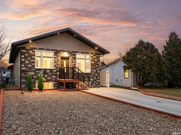 1148 Hochelaga STREET W, Moose Jaw, SK S6J 2J2