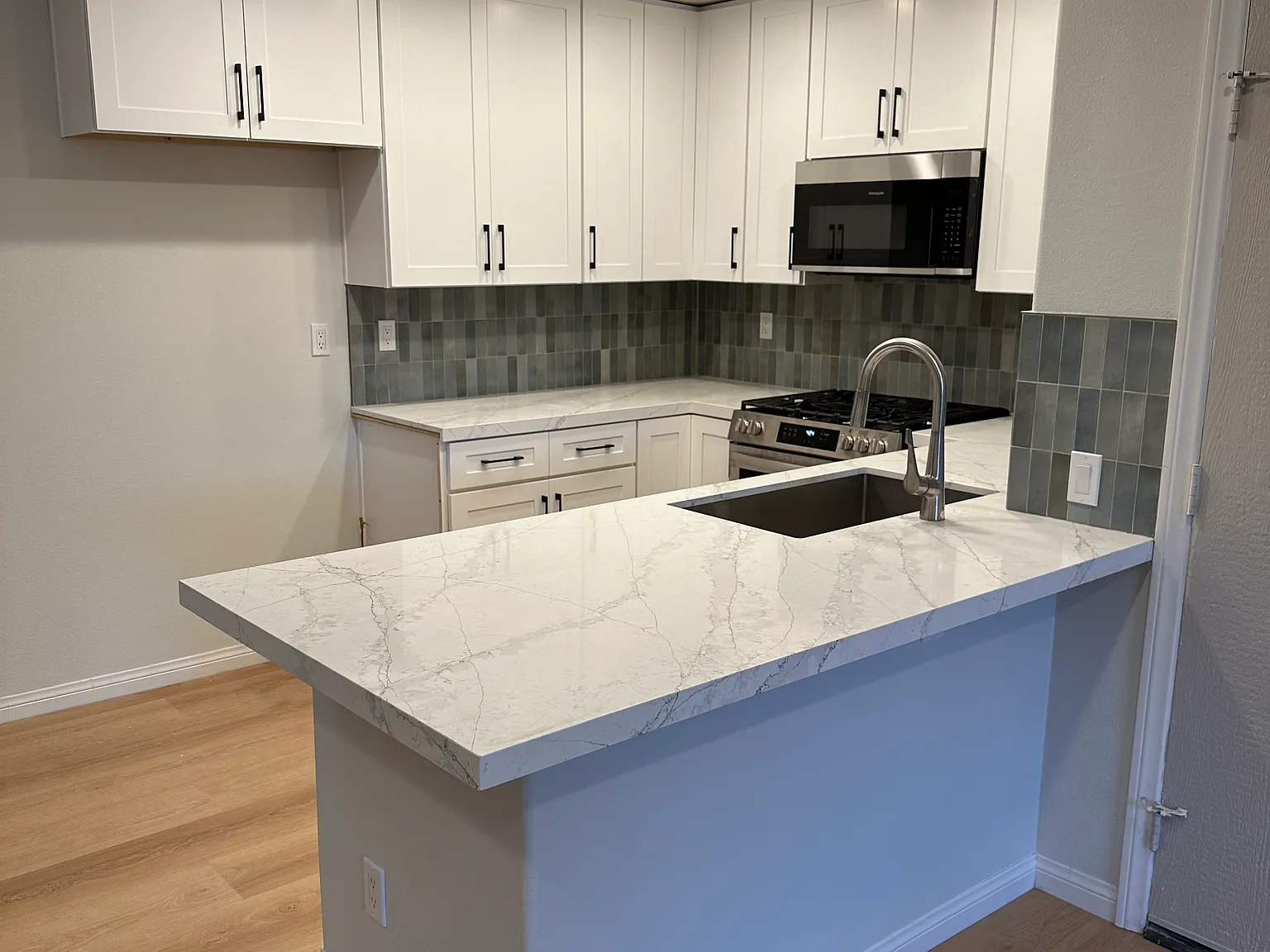 19032 Rockwood Dr — Photo 2