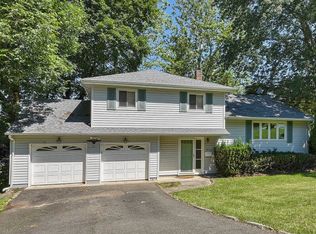 53 Normandy Dr, Wayne, NJ 07470