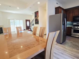 10833 Kling St UNIT 4, North Hollywood, CA 91602