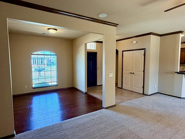 12600 N Rockwell Ave #63 — Photo 6