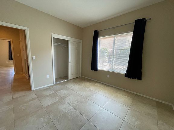 4th image of 2852 Forest Grove Dr