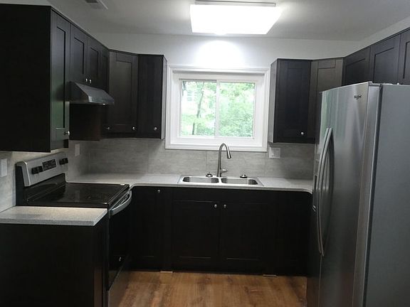5th image of 1115 Ridge Rd