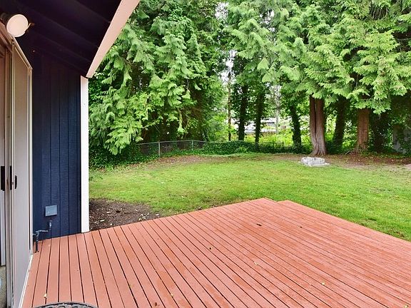 5th image of 2512 NE Sheffield Pl