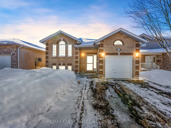 1909 Spindlewood St, Kingston, ON K7P 3G5