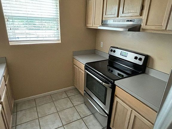 4th image of 3178 Huttersfield Cir