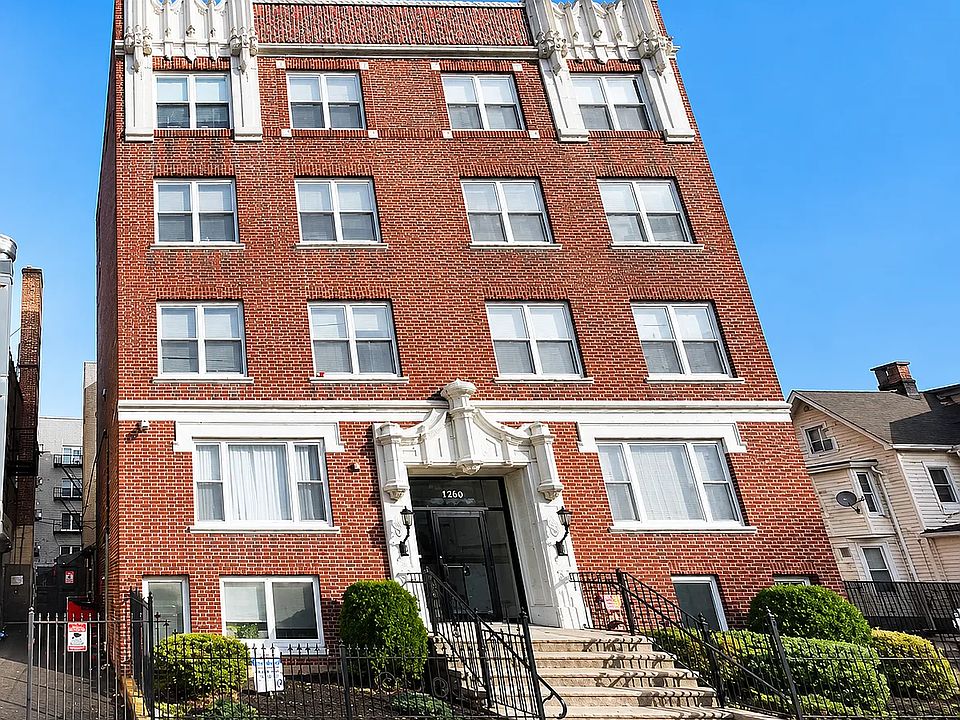 1st image of 186 William St #D1f771ada