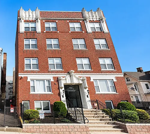186 William St Photo 1