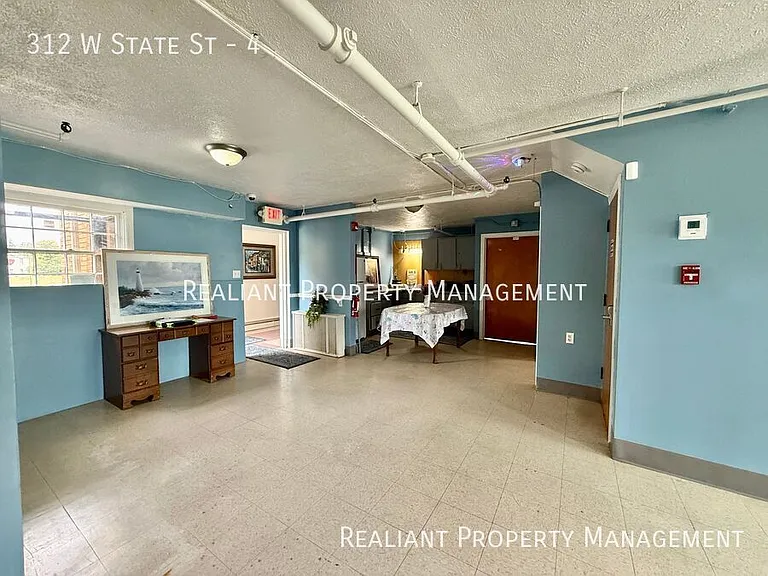 312 W State St #4 — Photo 12
