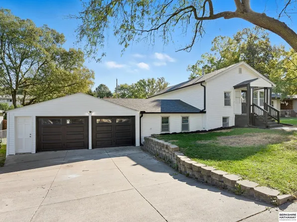 2305 N 70th Ave, Omaha, NE 68104