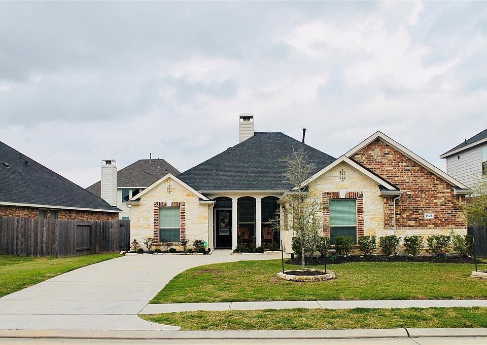 1st image of 1503 Nacogdoches Valley Dr