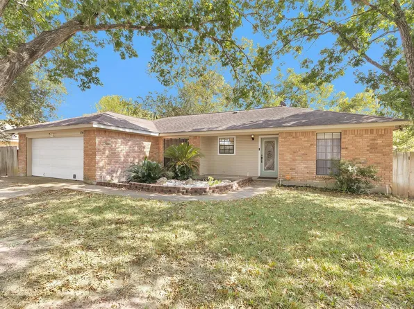 1706 Shawnee St, Navasota, TX 77868