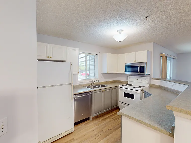 4000 Somervale Ct SW #119 — Photo 2