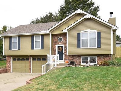 102 Prairie Rose Cir, Smithville, MO, 64089